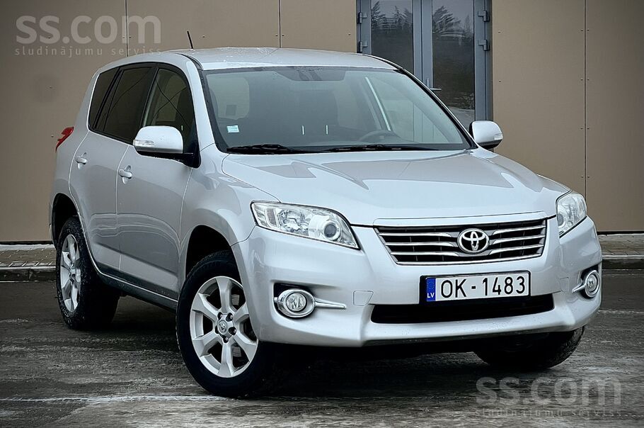 Toyota Rav4 2.2 D-4D 2011. gads Manuālā kārba 221 000 km, tikko ievests, pie