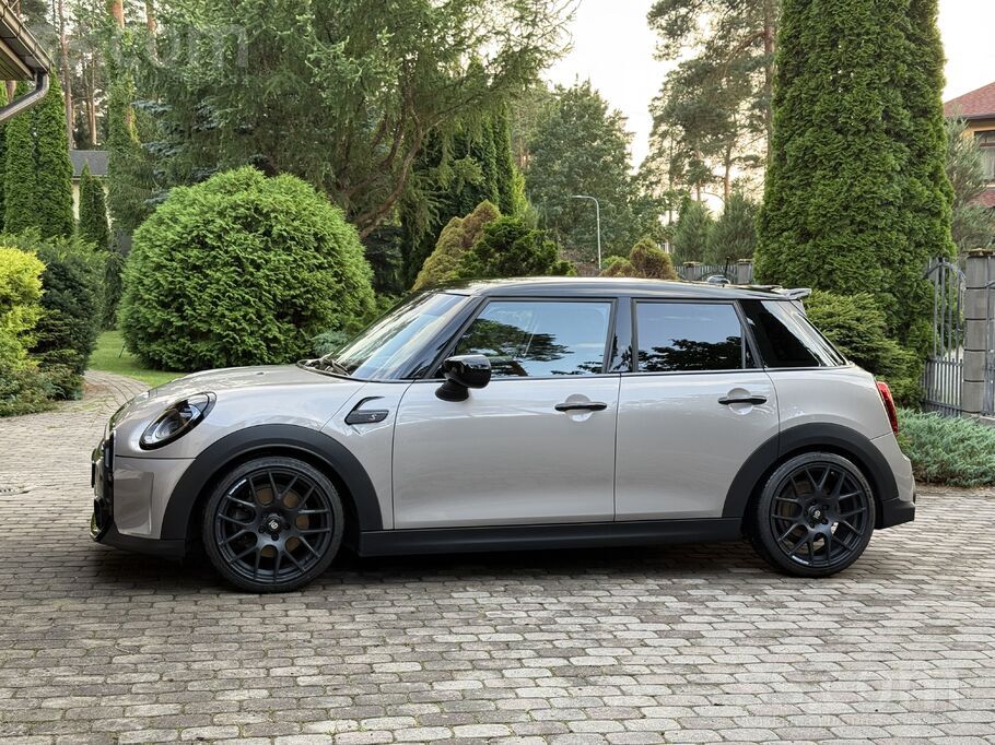 Mini Pārdodu Mini Cooper S F55, kas nav tikai auto – tā