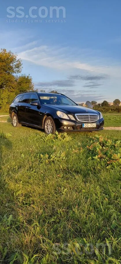 Mercedes Meklējat auto, kurā sēsties un braukt bez raizēm u