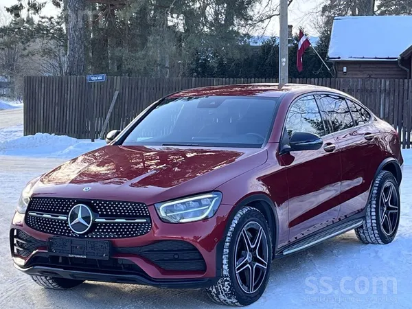 Mercedes Pārdod elegantu un sportisku Glc 200 Coupe Amg Lin