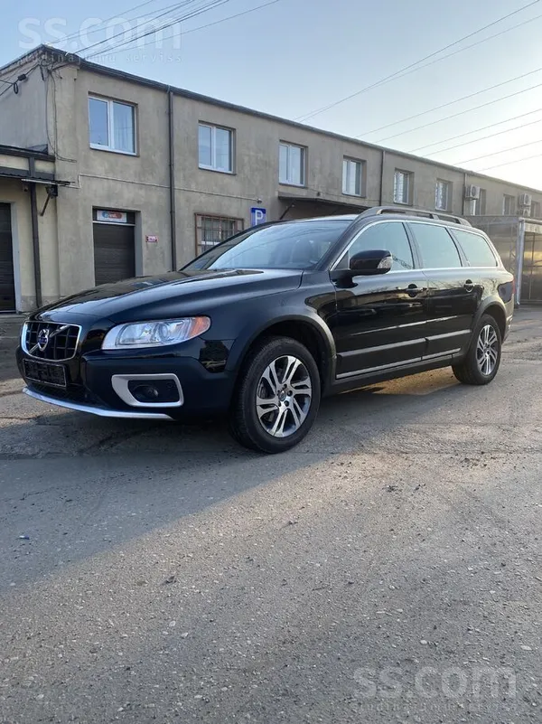 Volvo Latvijā nav ekspluatēta. Pirmā registrācija 12.201
