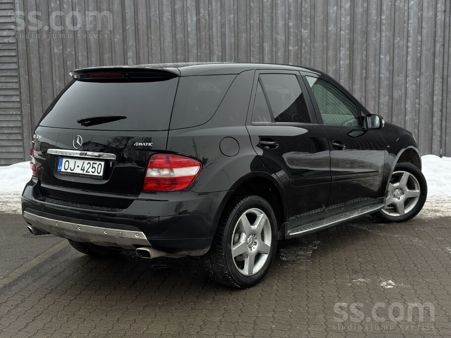 Mercedes-Benz ML320