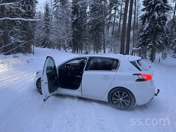 Peugeot Тч. Из Франции, Редкая комлектация, 1.2турбо бегзи