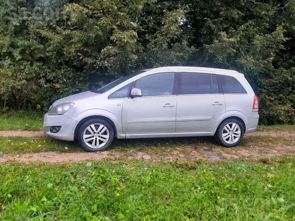 Opel Zafira - 1