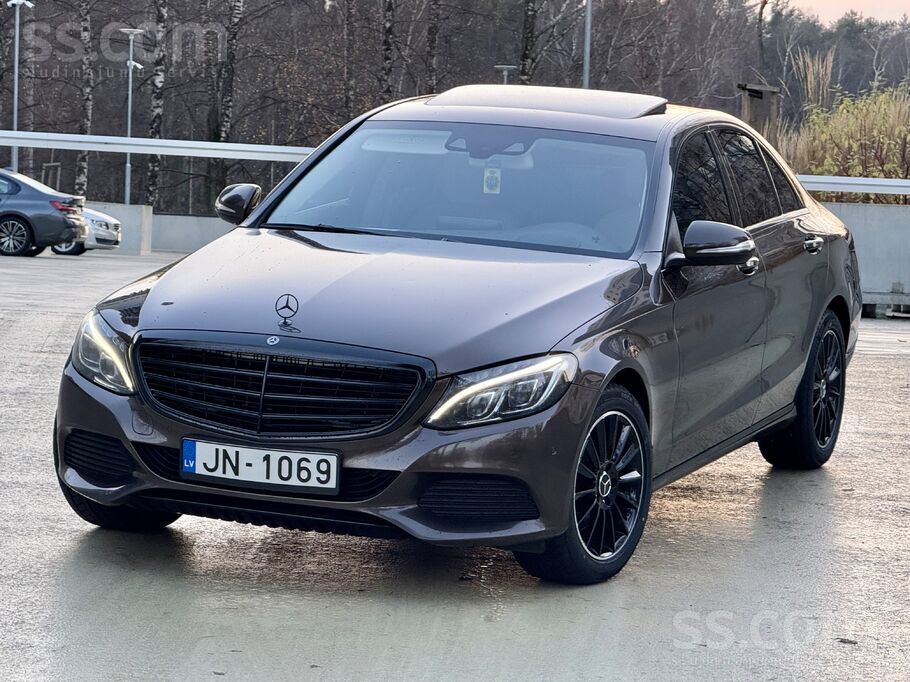 Tiek pārdots ļoti labi uzturēts Mercedes C-Class lieliskā stāvoklī. Auto ir