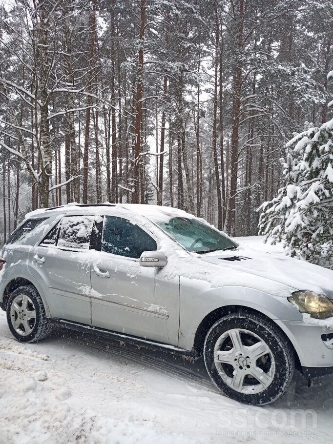 4 matic, отличный внедорожник, полный привод Мотор, коробка работает отлично