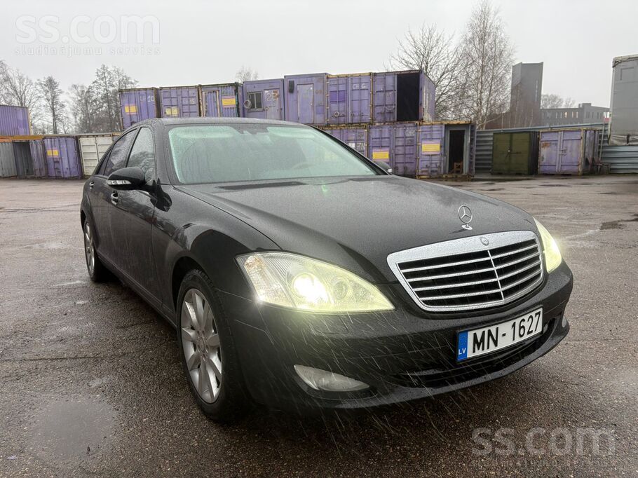 Mercedes Sedies un brauc. Perfekts auto par labu cenu. Gara