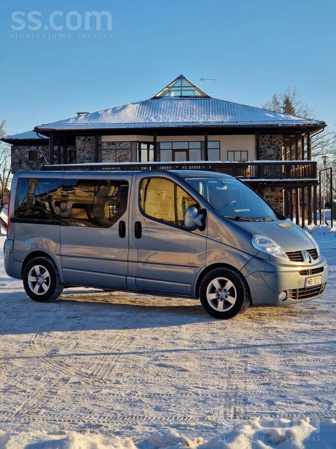 Renault Pārdošanā Renault Trafic Tour. 9 sēdvietas. Kopts,