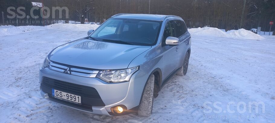 Īpašnieks pārdod koptu un uzticamu Mitsubishi Outlander ar jaudīgo un ekonom