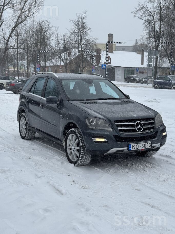 Продам Mercedes-Benz Ml350 Cdi, дизель
2011 год, рестайлинг. Индивидуальная