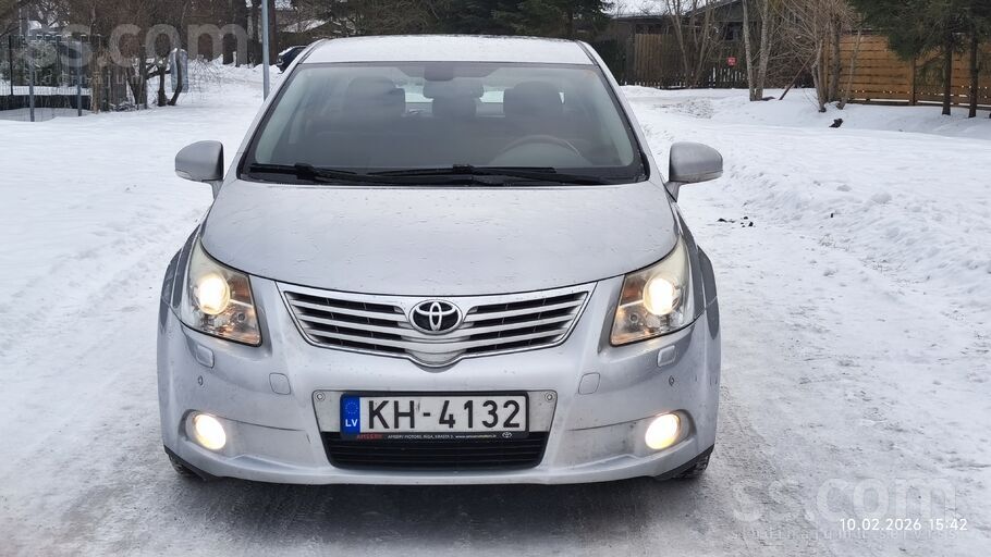 Toyota Avensis 1.8l 108kw
Diski R17
2 atslegas
Laba kārtībā
Jaunas bremz