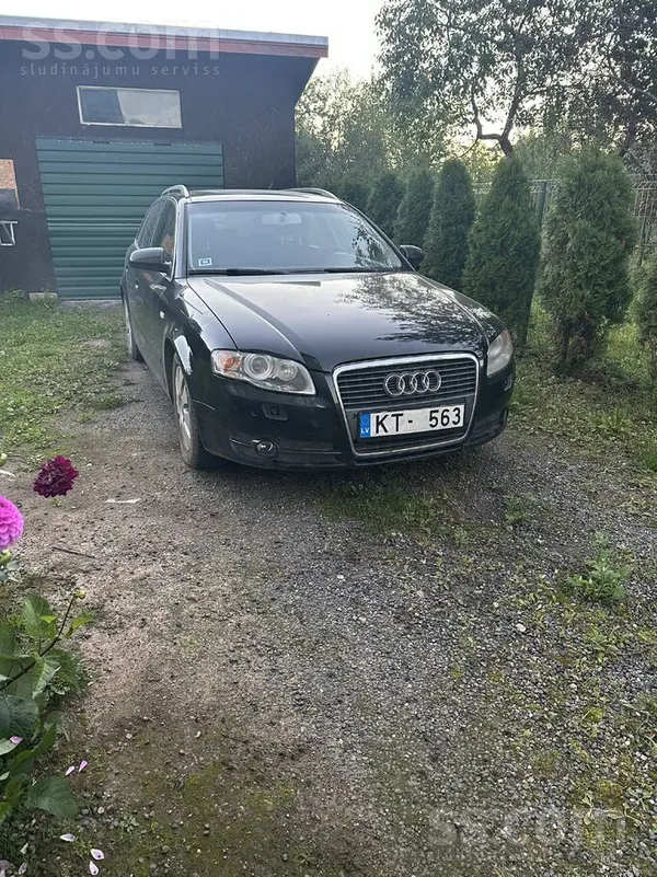 Audi Audi A4.b7 ar2.0tdi 103 kW dzinēju un automātisku