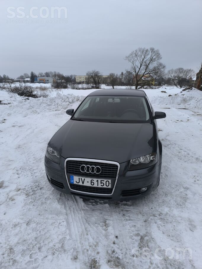 Audi Pārdodu Audi A3 (8P), 1.6 benzīns, 102 ZS, mehānis