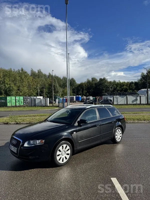 Audi A4 - 1