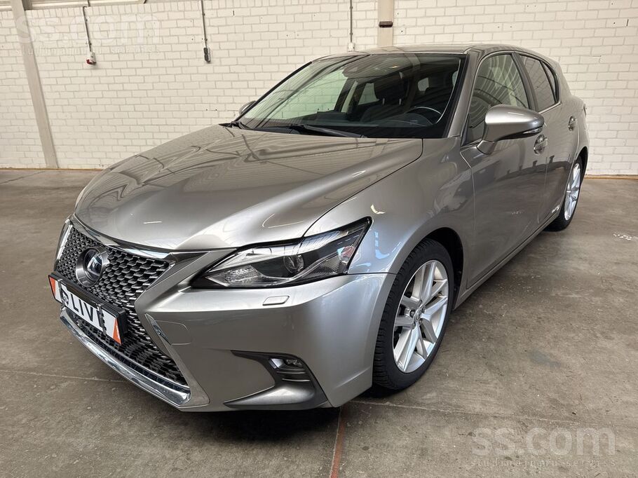 Pārdod Lexus Ct200H Hybrid 2018 – Elegance un Efektivitāte vienā automobilī