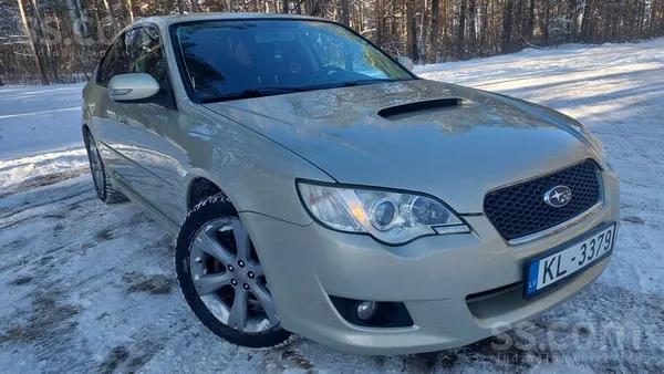 Subaru Izcils bezceļnieks. Automāts. Subaru Legacy 4X4 2.