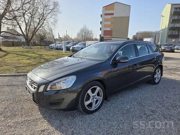 Volvo Volvo V60 2011.g. Drive-E 1.6 dīzelis ar 6 ātrumu