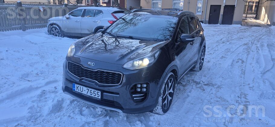 KIA Kia Sportage. 2.0 litru dīzeļdzinējs un automātisk