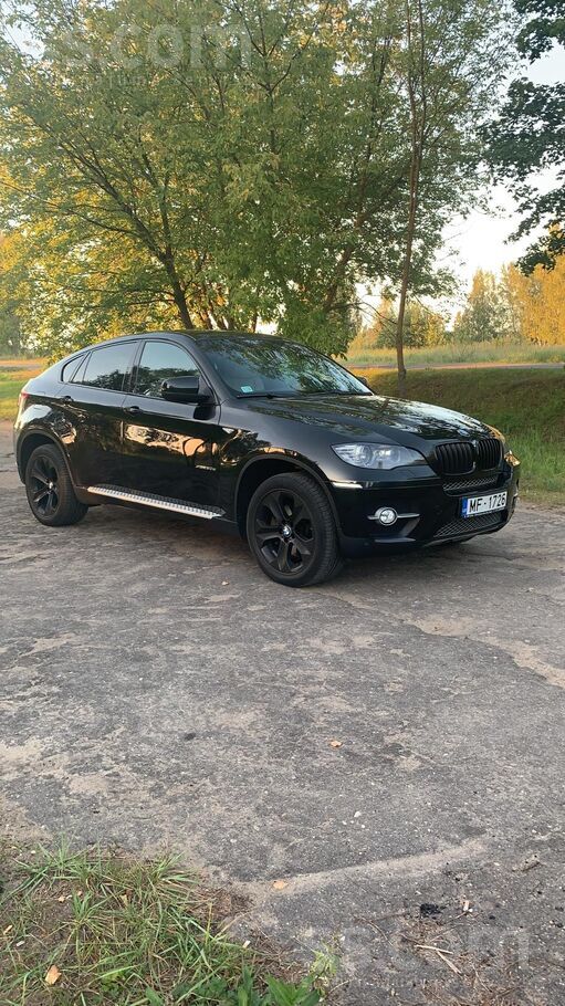 BMW Машина в хорошем состоянии, хорошая комплектация, 