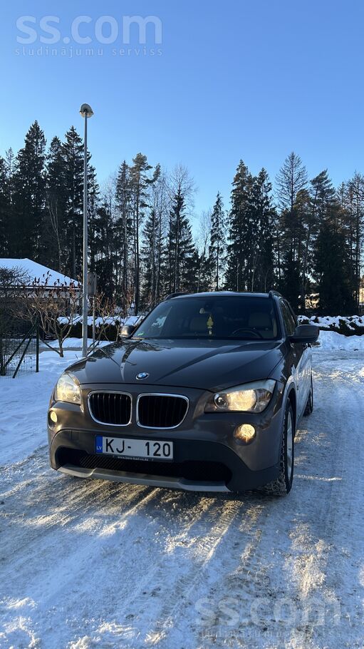 BMW BMW X1 2.0D 2010.g. 130kw Sdrave , aizmugurējā pie