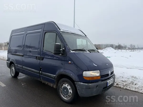 Renault Var uz nomaksu. L2h2 vidējais izmērs, pilna masa 3