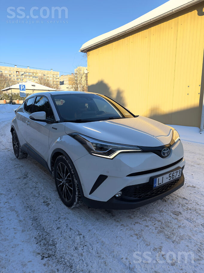 Toyota Toyota C-Hr 1.8 Hybrid Luxury Pearl White. Ideāls 