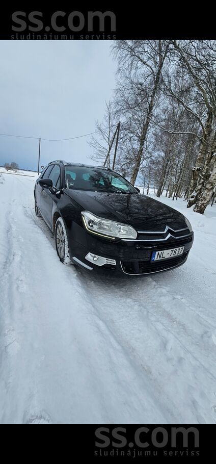 Pārdodu savu auto, jo veselības dēļ ikdienā kļūst sarežģīti braukt ar manuāl