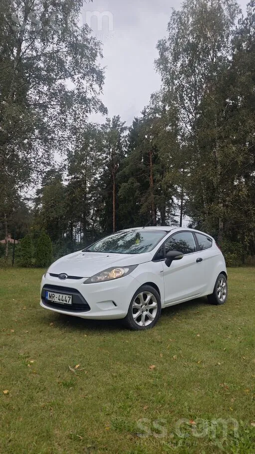 Ford Pārdodu Ford Fiesta 1.4 D, ST line 2011. gada. Ceļ