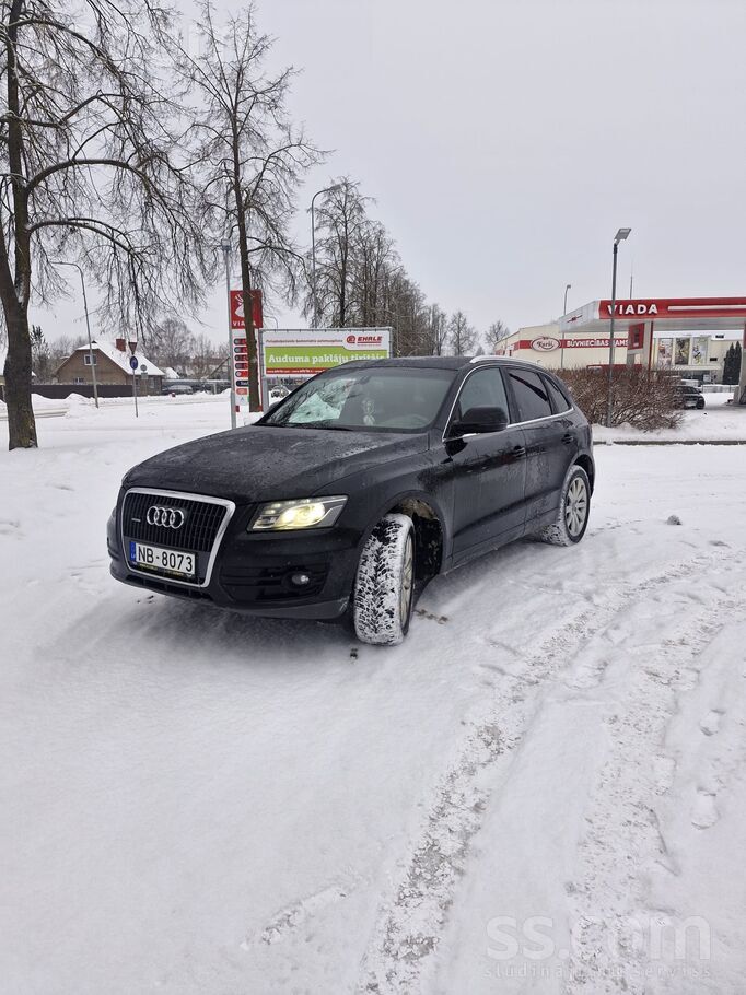 Audi Pārdodu Audi Q5 Quattro ar 2.0 dīzeļa dzinēju un a