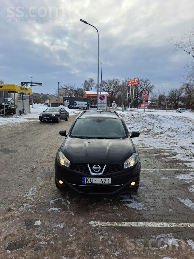 Nissan Pārdodu Nissan qasqai 2+ , 7 vietas, 4x4