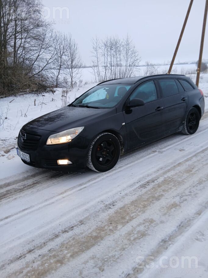 Opel Pārdod. Atrodas Dobelē