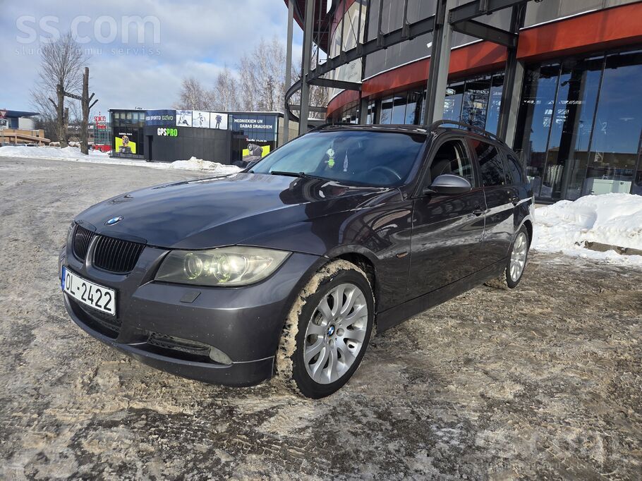 BMW 3900€