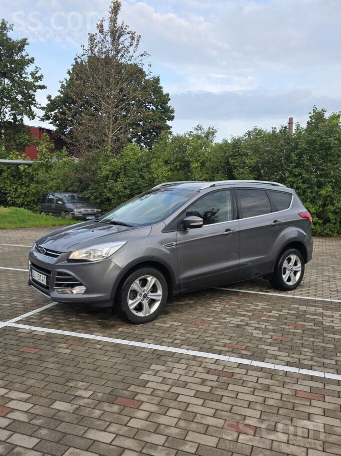 Ford Pārdod Ford Kuga 2016 gada angļu versija, uz doto