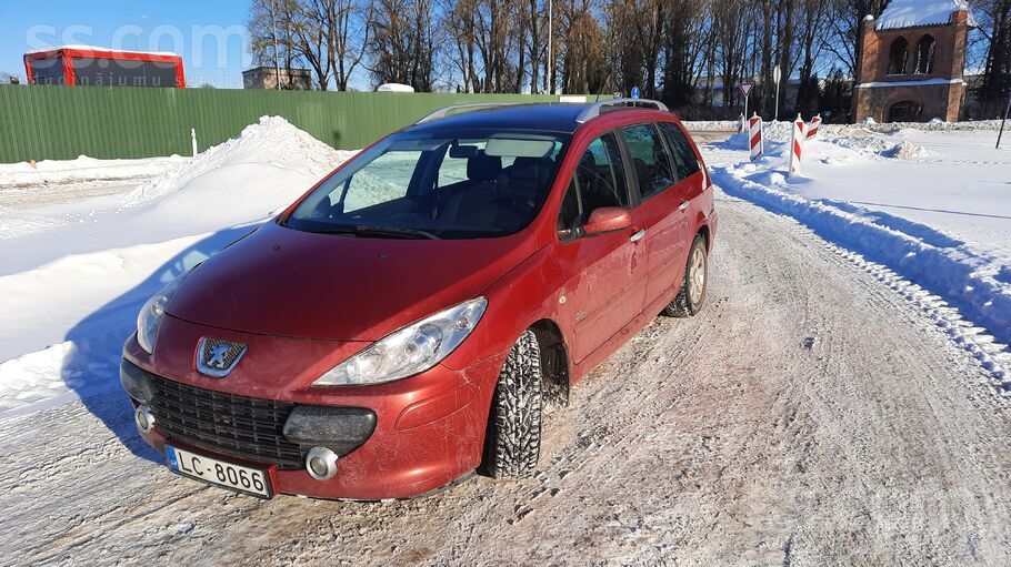 Peugeot Pārdodu auto. Teh. skate līdz 2027 gadam