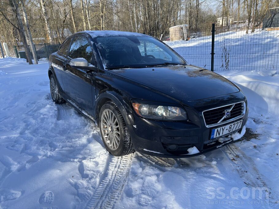 Volvo Pardodās sievas volvo c30. Netiek lietots. Jaunas 