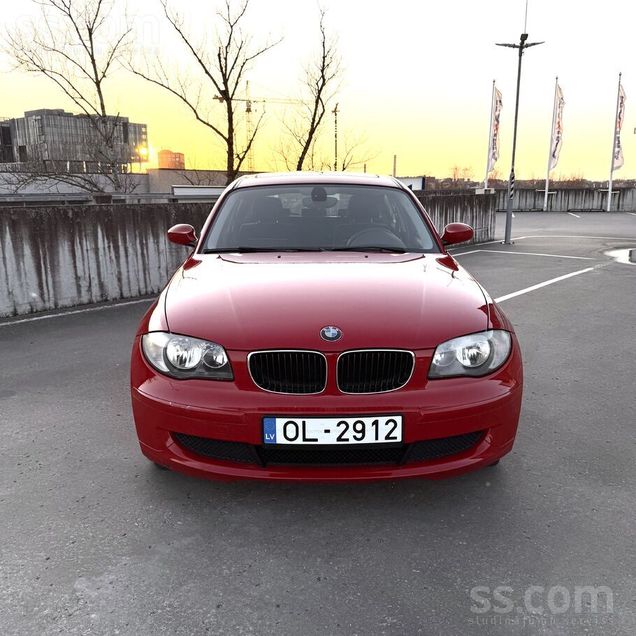 BMW Pārdodu BMW 116i. Mazs nobraukums, manuāls, āķis. 