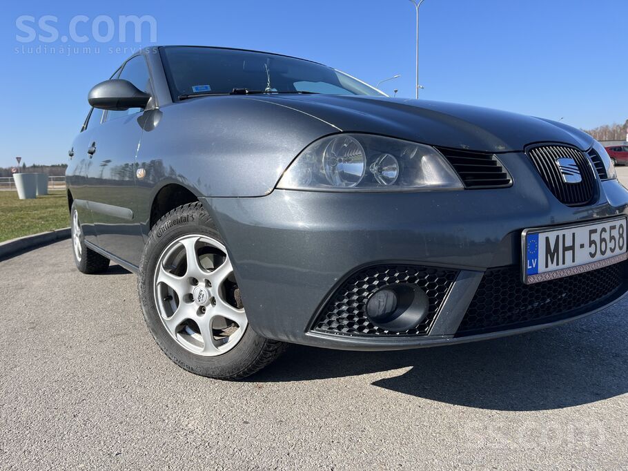 Seat Ņiprs auto, noderēs kurjerim.