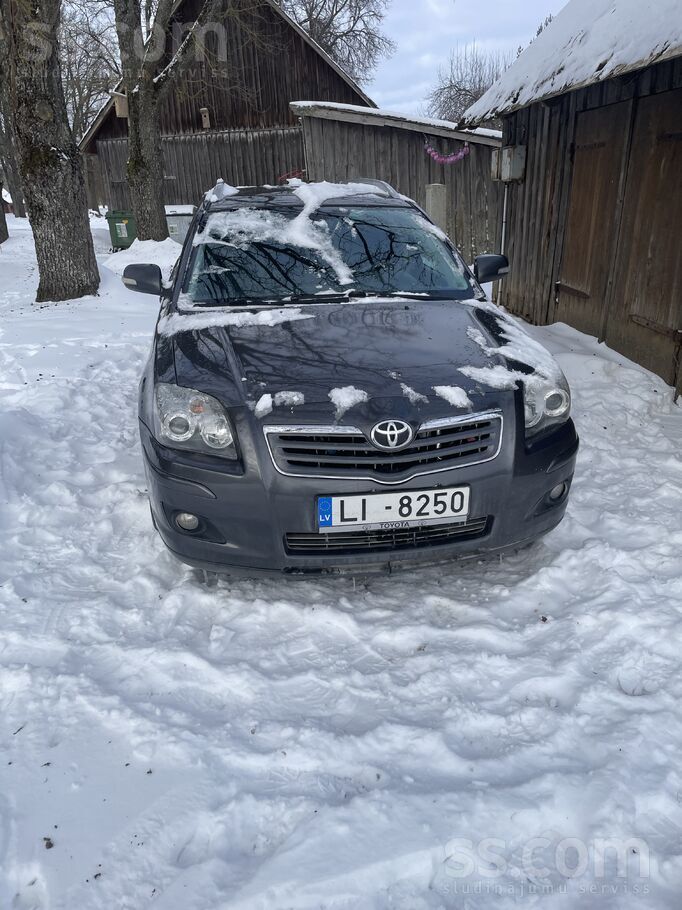 Pārdod toyota avensis 2l d4d motora defekts. Sīkāk zvanīt uz otru numuru.