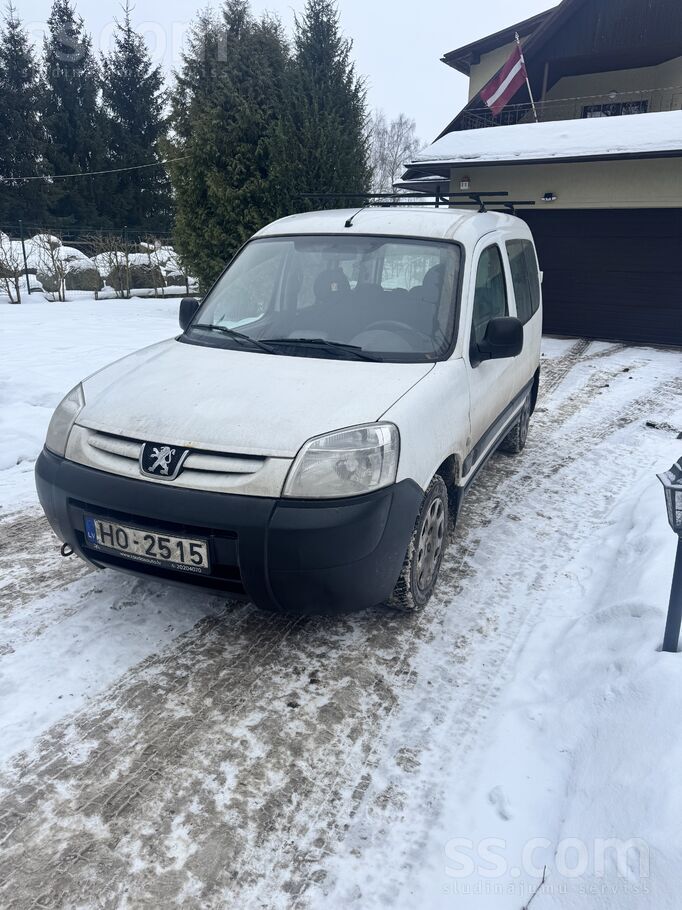 Peugeot Продаю пассажирский Peugeot Partner, который легко