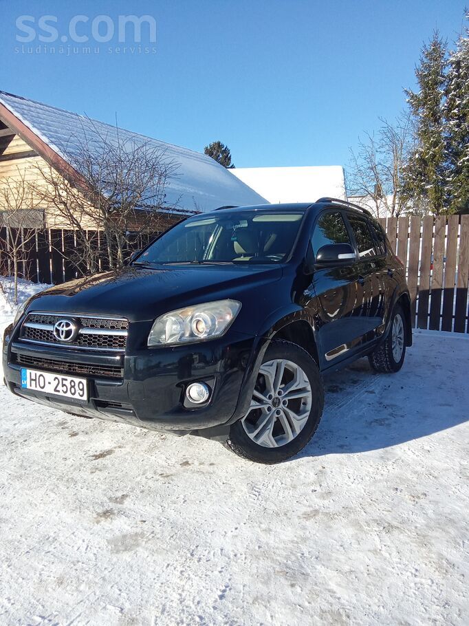 Toyota Pārdodu reāli labu Rav4. Viss, kam jādarbojas, dar