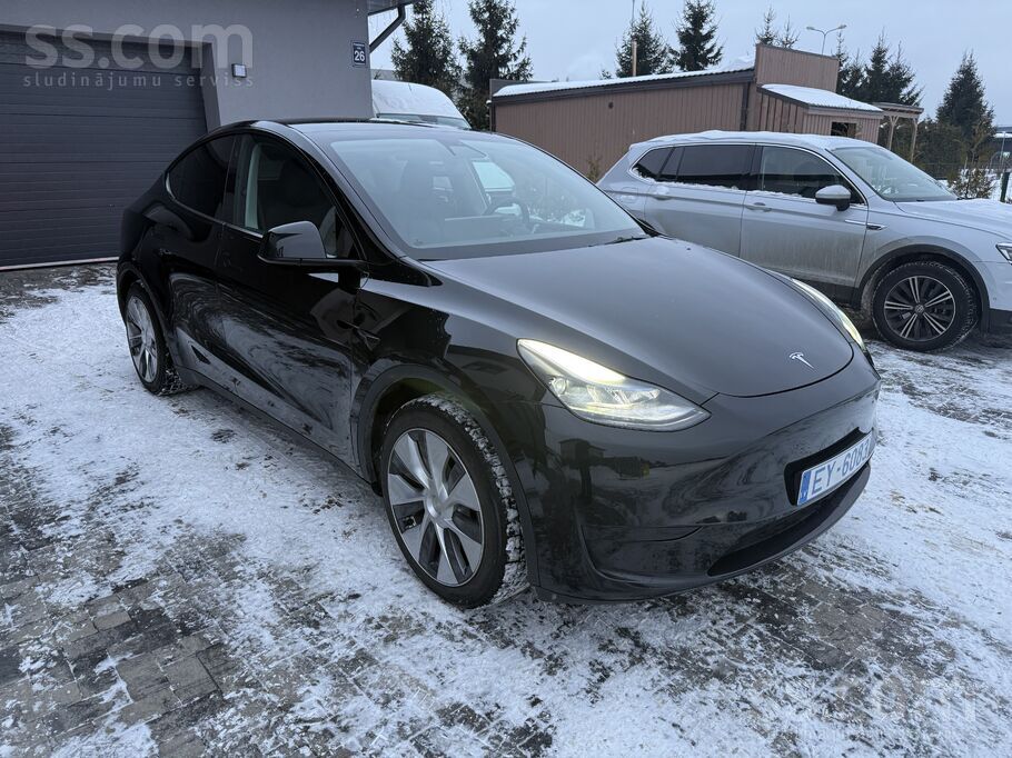 Pārdodam savu Tesla Y Standard Range 2023.gada. 

Eiropas modelis. 
Pirmā reģ. :