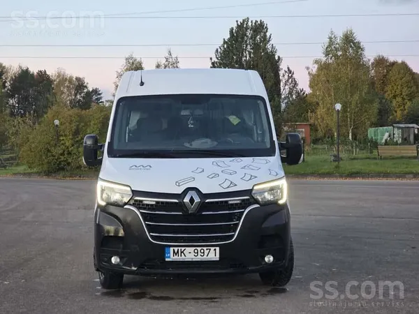 Renault Uzņēmums tirgo, 6 vietīgu, ērtu darba busu. Cena n
