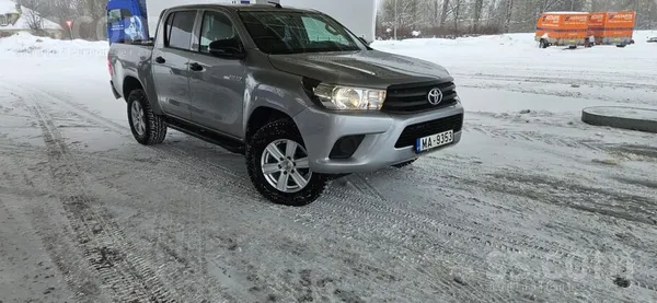 Ar 1 gada vai 15000km officiālu dīlera garantiju pārdodu labu Toyota Hilux.