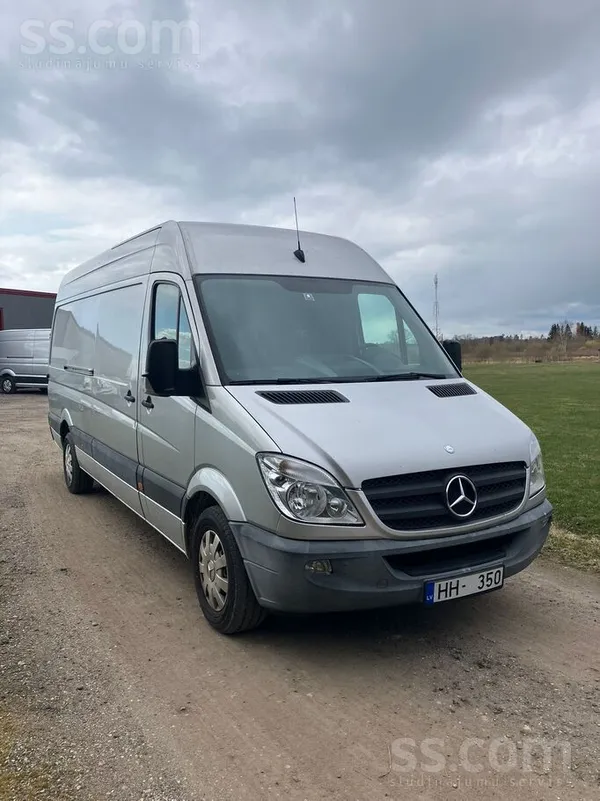 Mercedes Pārdodu Mercedes Benz Sprinter 2011. gada. Motors 