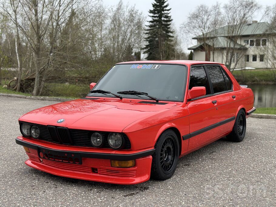 BMW Pārdodu izklaidei sagatavotu bmw e28 ar m20b28 dzi