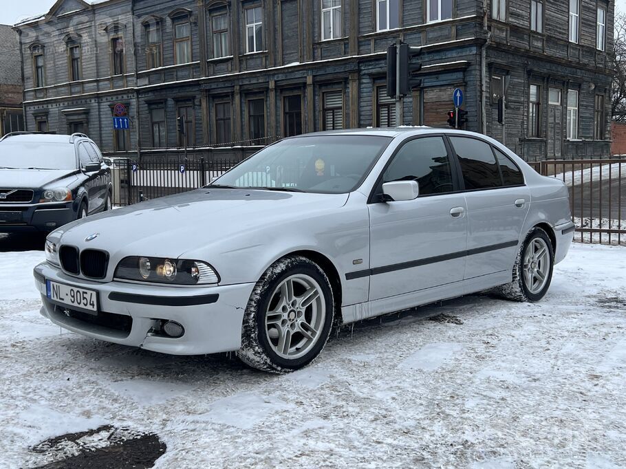 BMW Rūpnīcas M paka. Jauna TA. Dzinējs, kārba strādā b
