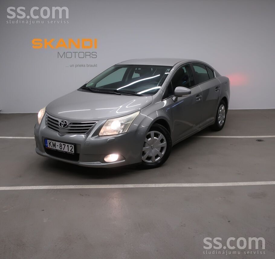 Toyota Toyota Avensis ar 1.6 Benzīna dzinēju un Manuālo ā