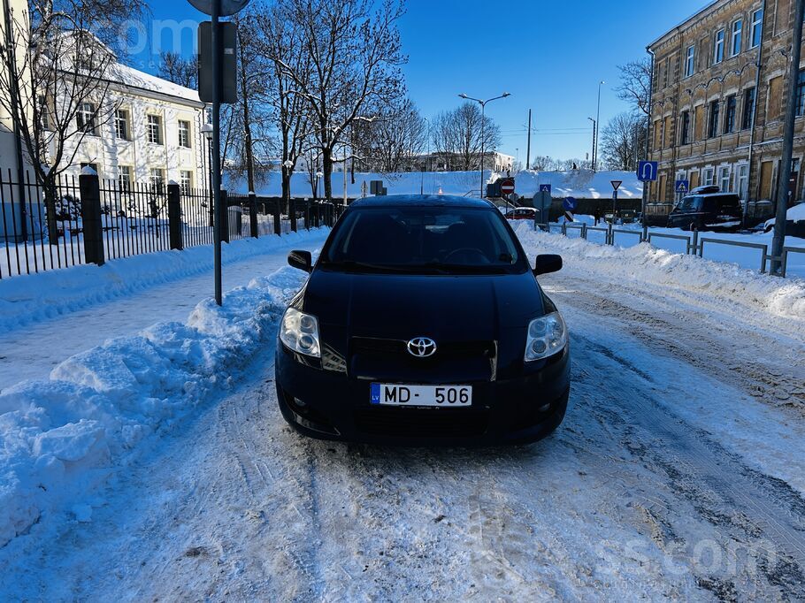 Toyota Pārdodu Toyota Auris, 2007.g, 2.0L dīzelis, manuāl