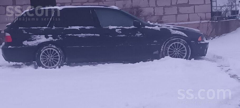 BMW Jametina sliekšni un caurums grīdā. Slieknus dodu 