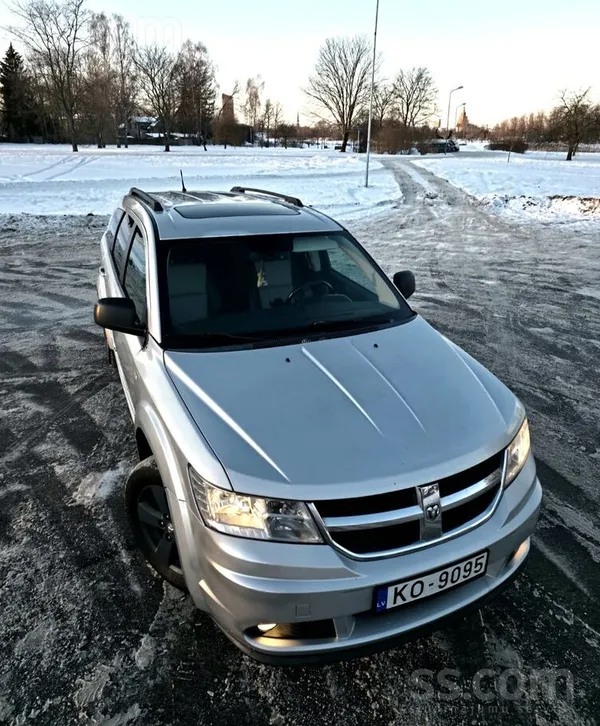 Dodge Manuāls, 7 vietīgs apvidus auto. 
